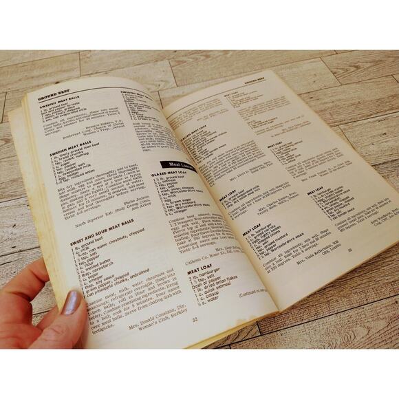 Favorite Recipes of Michigan Meats Cookbook 1965 Booklet Women's Club Vintage - Picture 5 of 11